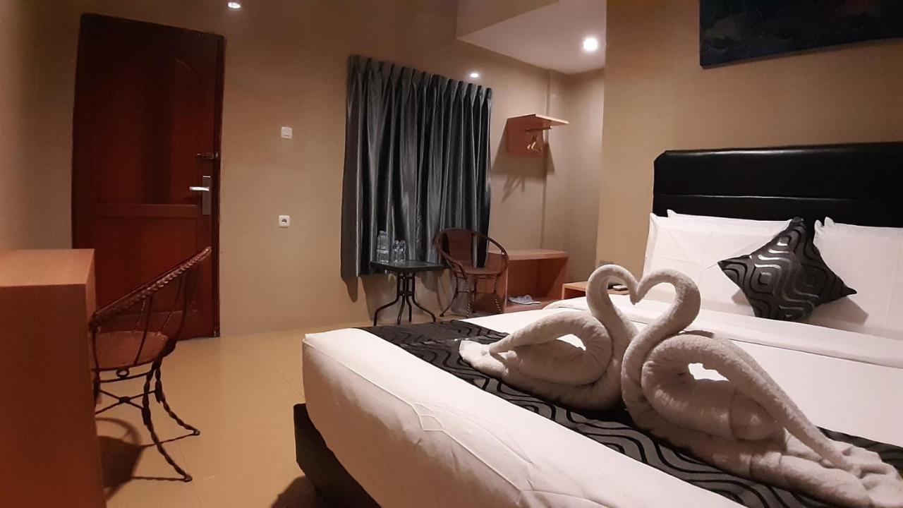 New Gentala Hotel Medan Exterior foto
